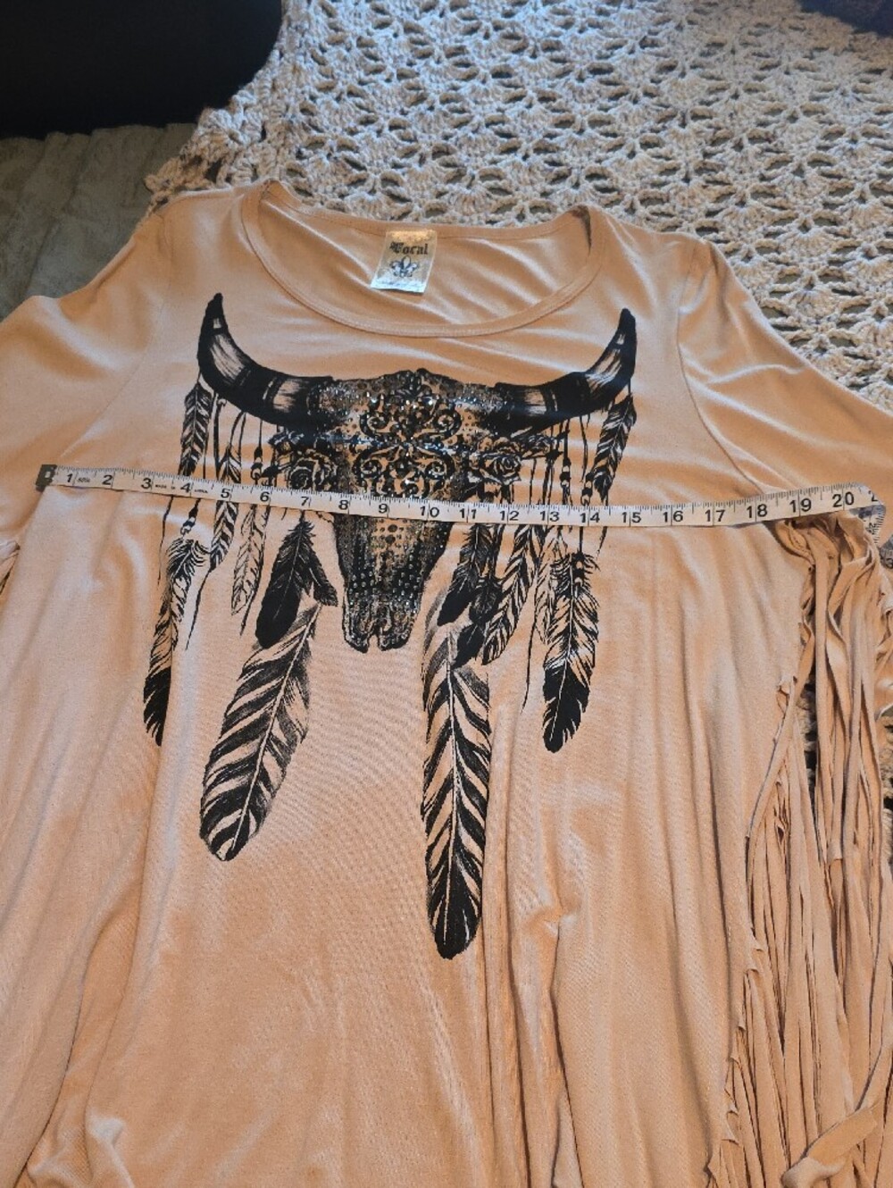 Vocal Beige Fringe Top with Embellished Bull Skull - Picture 4 of 7
